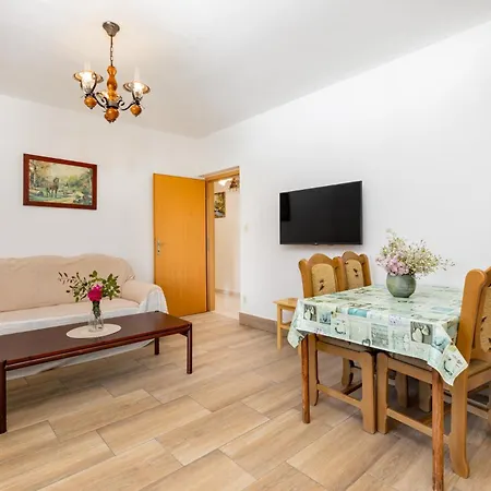 Apartment Irena&dolores *